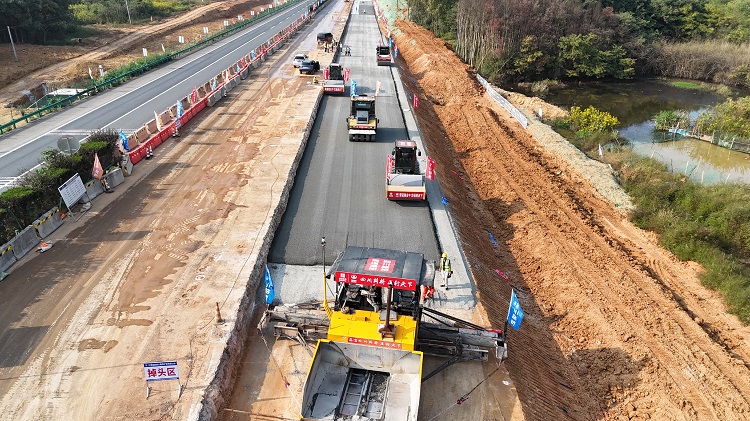 蕪宣改擴建WX01標--水穩(wěn)底基層試驗路 (4) - 副本.jpg