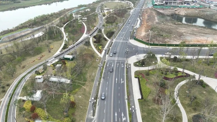 交通工程公司綿陽科技城項目濱河北路海綿城市改造工程順利完工