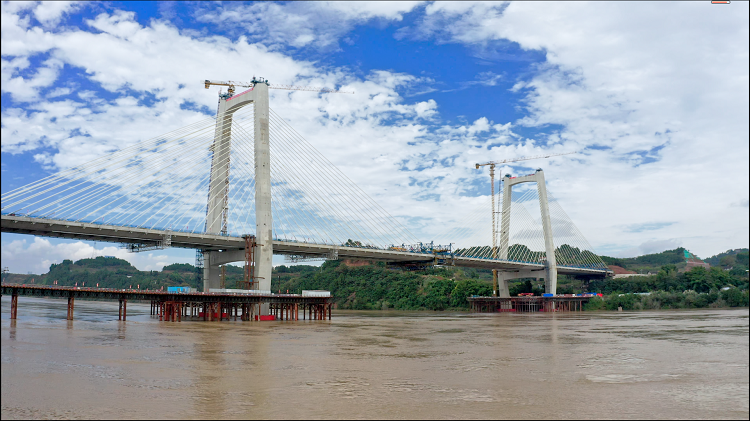 項(xiàng)目動(dòng)態(tài) | 通車在望!成南高速擴(kuò)容項(xiàng)目嘉陵江特大橋順利合龍 項(xiàng)目動(dòng)態(tài) | 通車在望!成南高速擴(kuò)容項(xiàng)目嘉陵江特大橋順利合龍